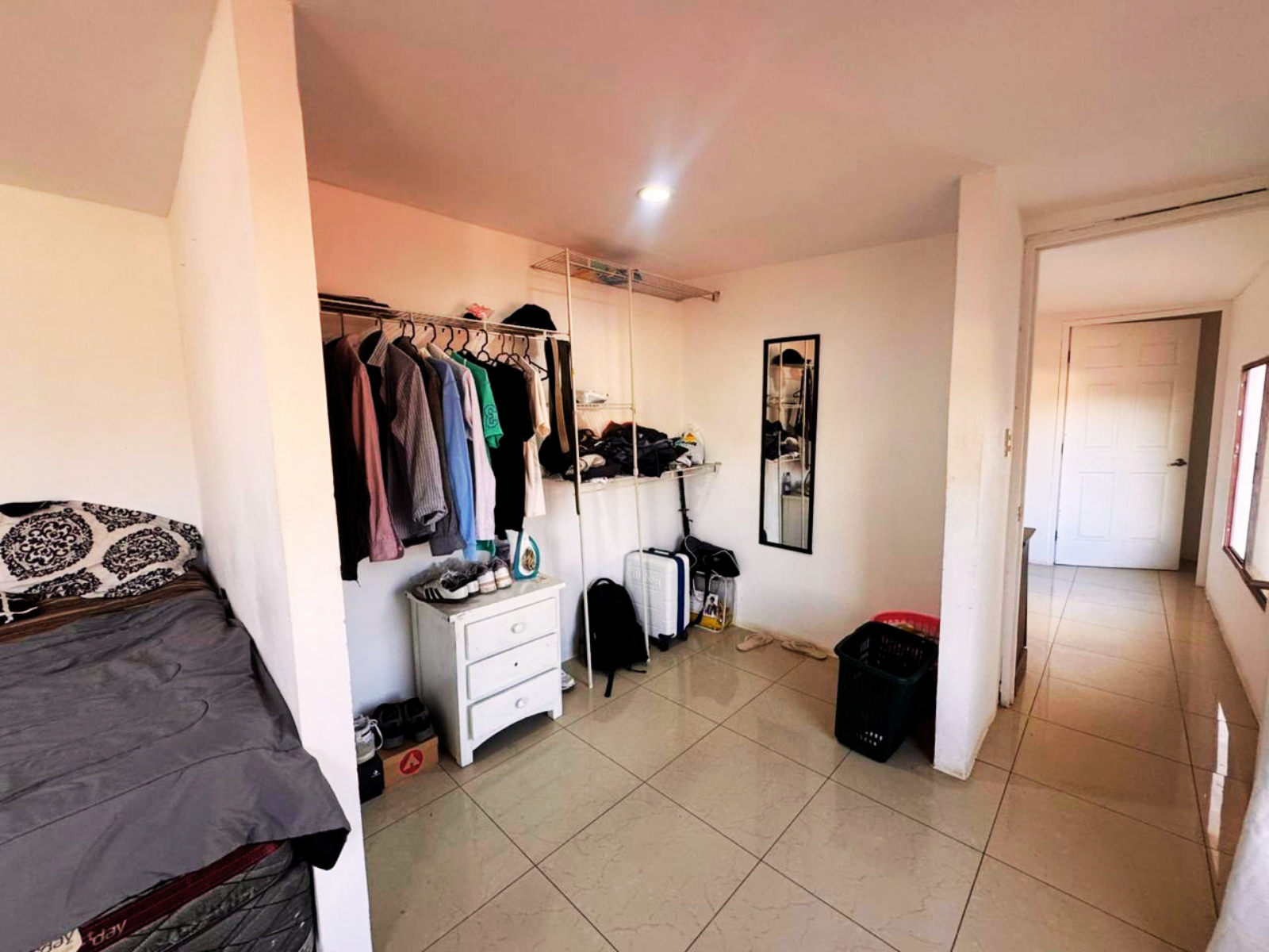Casa esquinera remodelada en Villa Tiscapa – ¡Ubicación céntrica y lista para habitar! - Image 4