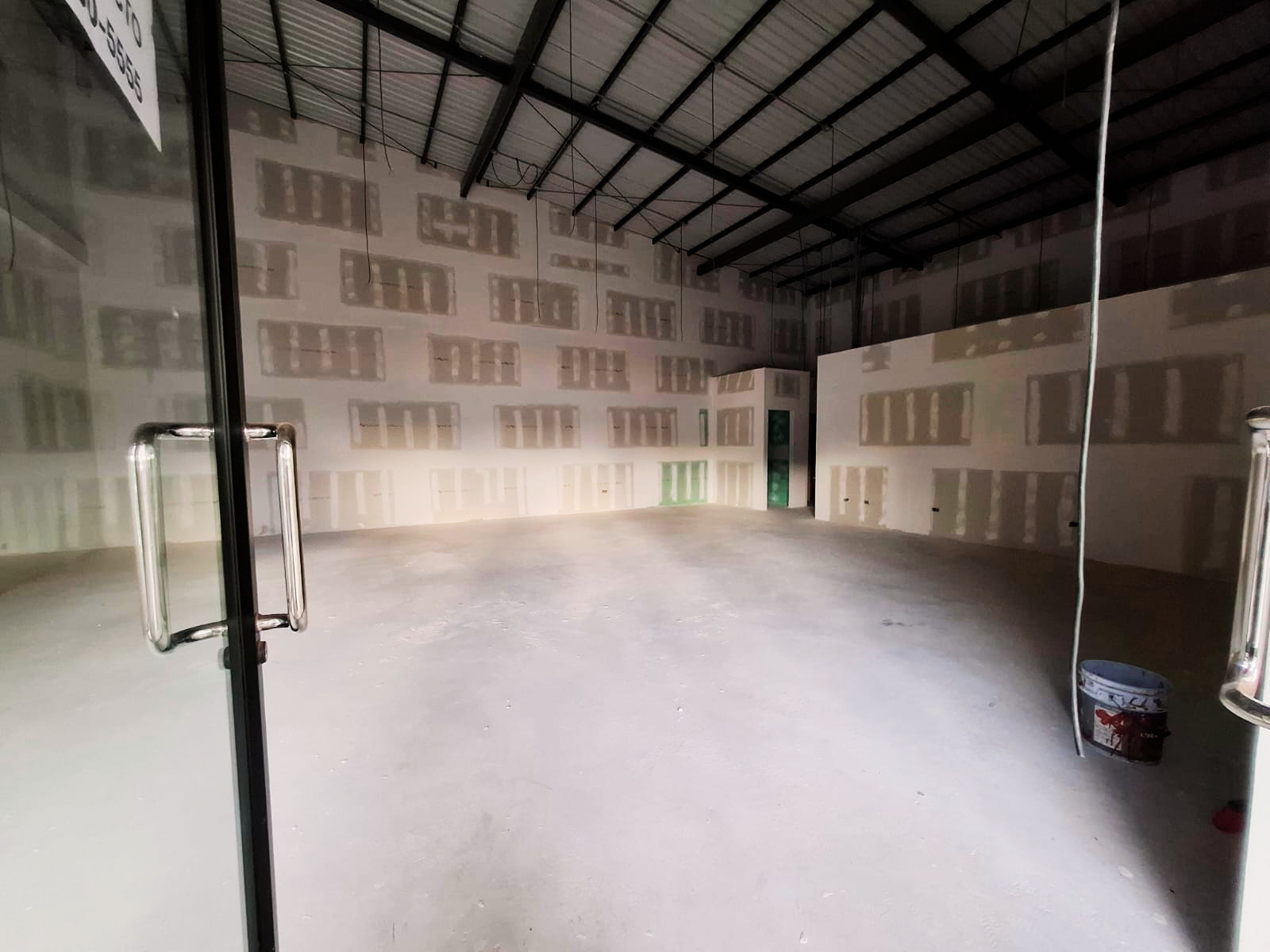 Módulo Comercial a la venta en Las Colinas - Image 9