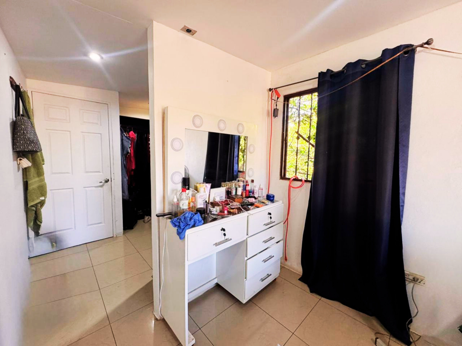 Casa esquinera remodelada en Villa Tiscapa – ¡Ubicación céntrica y lista para habitar! - Image 13