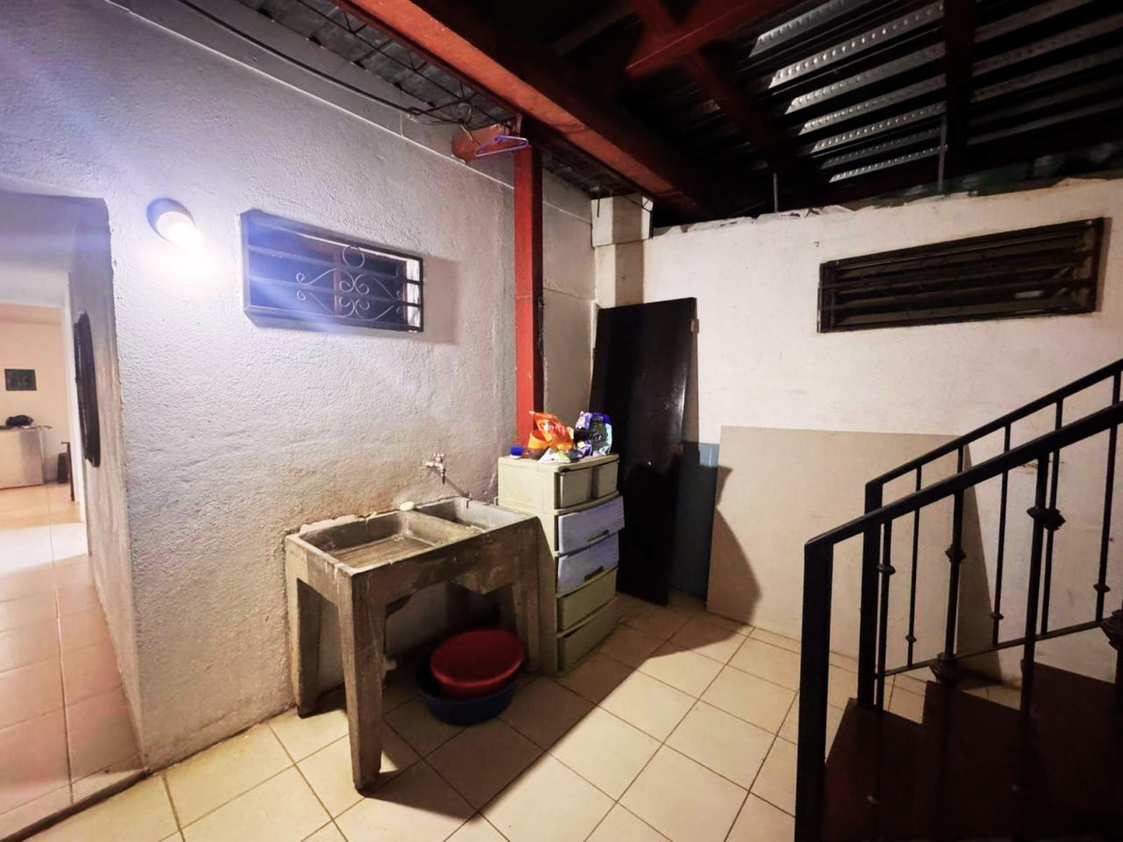 Casa esquinera remodelada en Villa Tiscapa – ¡Ubicación céntrica y lista para habitar! - Image 21
