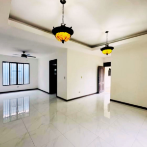 En venta Casa en Residencial Los Almendros