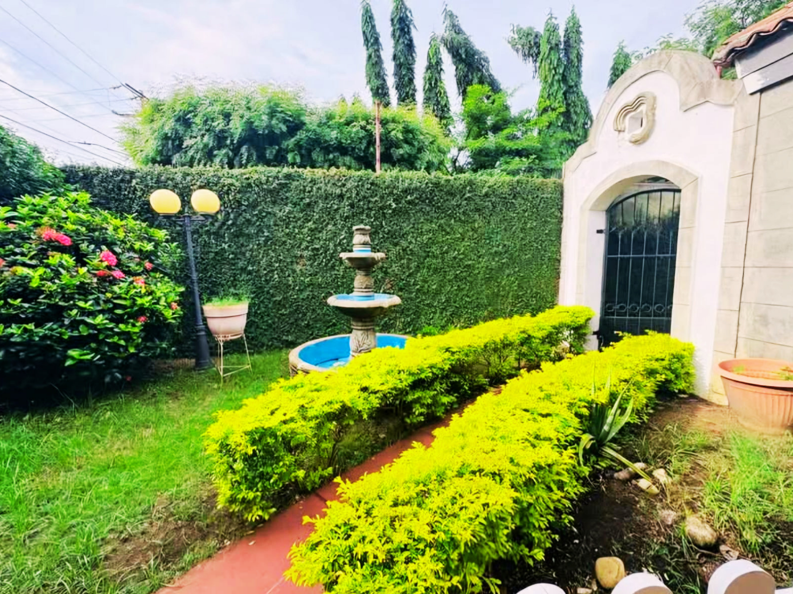 En venta Casa en Residencial Los Almendros - Image 3